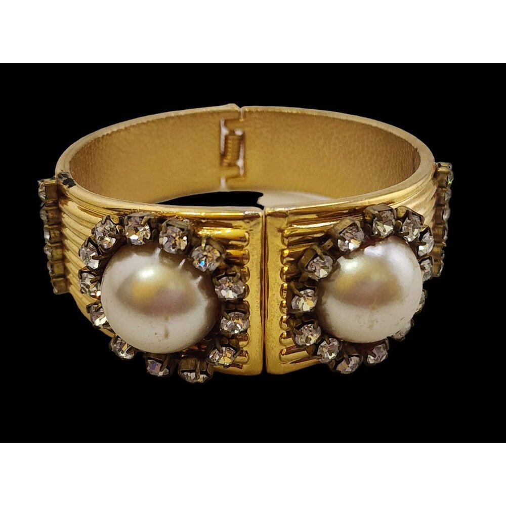Unsigned Heavy Pearl and Rhinestone Clamper Bangle Bracelet (A4934)